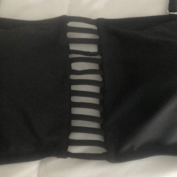 Swimsuit top - Picture 2 of 2